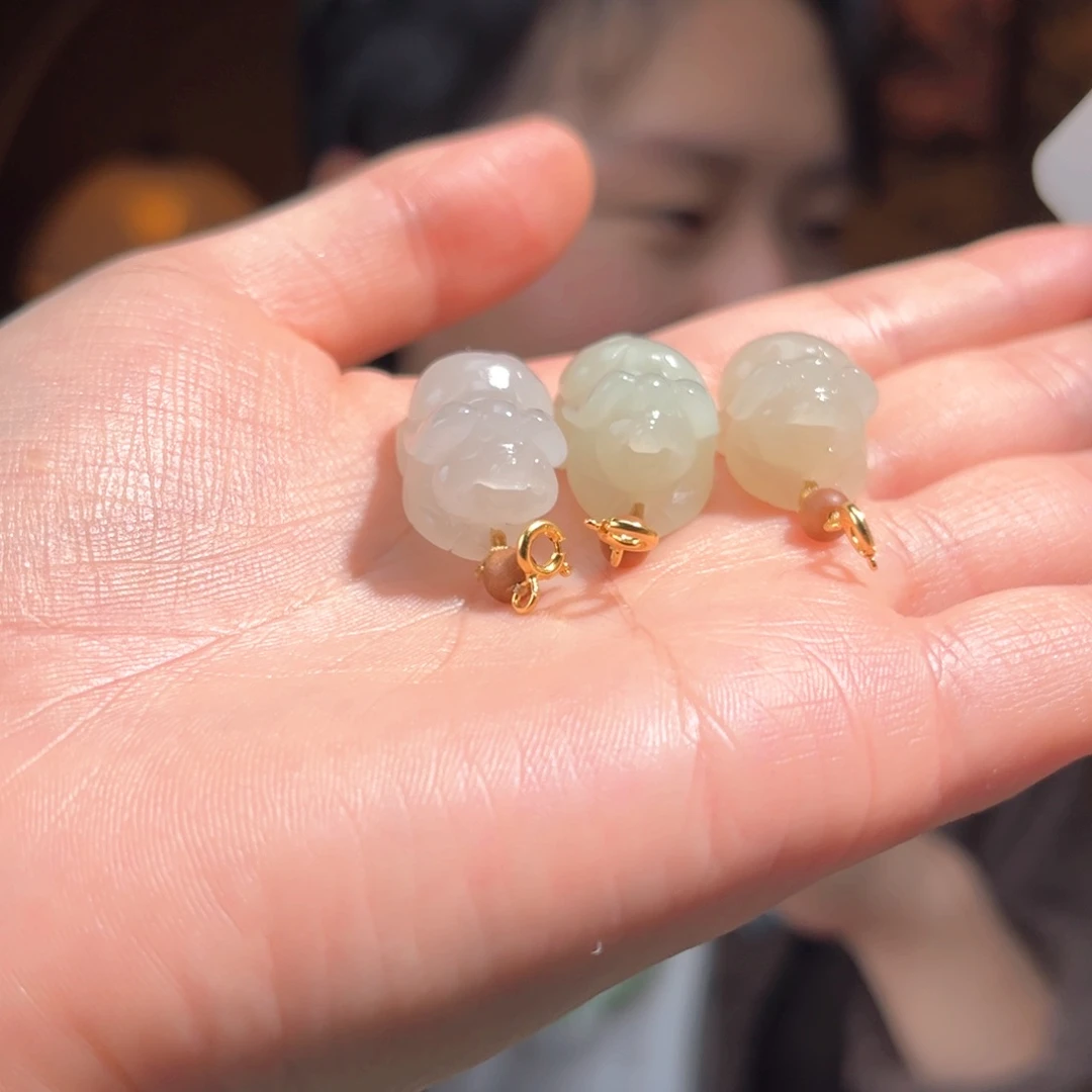 吊坠(不含链)银S925镶嵌和田玉小猪多样性发货拍一发一