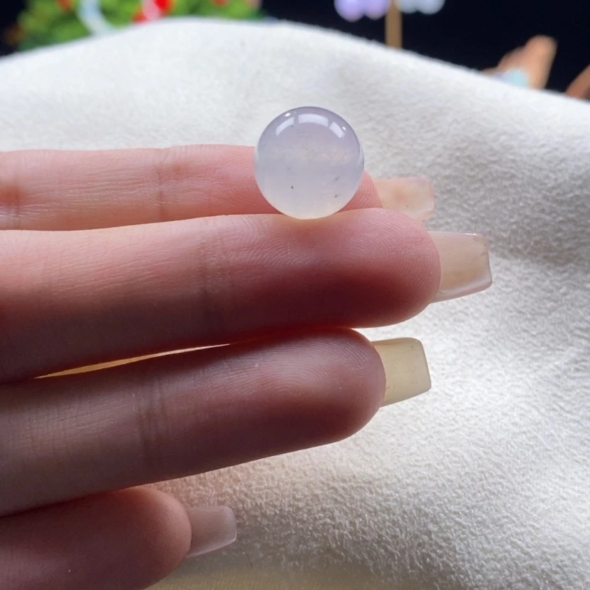 【闪购商品】翡翠颈饰未镶嵌冰乌鸡珠卡12+