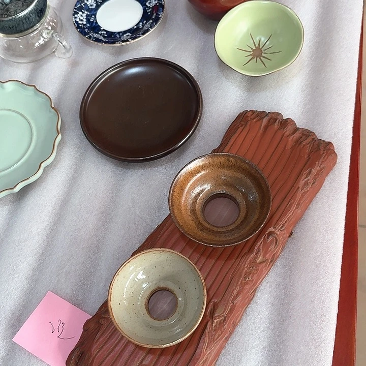 云***玄主人杯一个，瓷，品茗