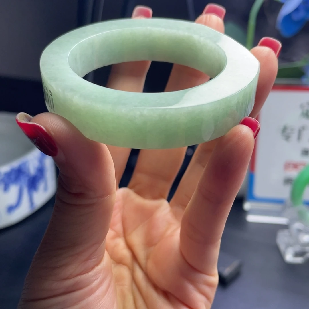 潇***雨定制翡翠未镶嵌多样性选一翡翠