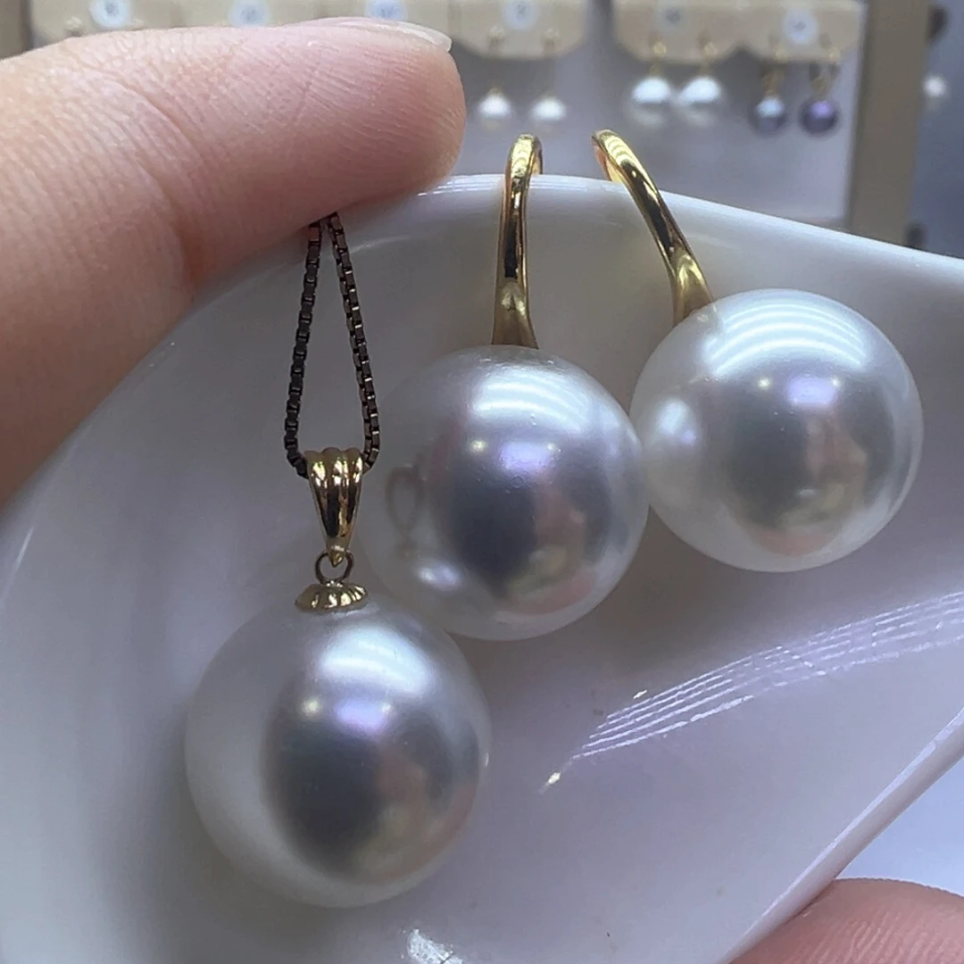 淡水珍珠18K金镶嵌吊坠(赠链)