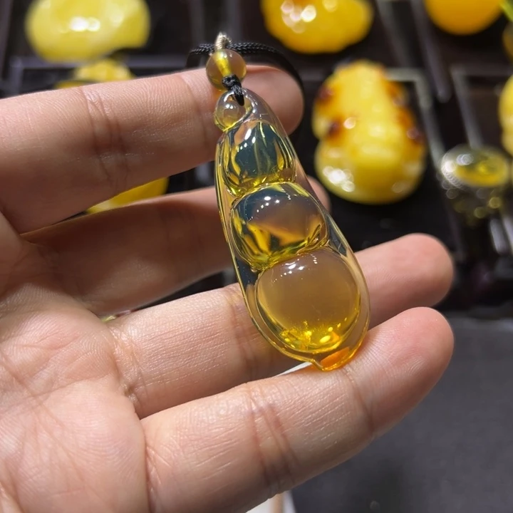 未镶嵌颈饰琥珀琥珀吊坠