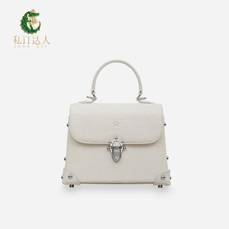 私订达人“私家”专享款轻奢珍珠鱼皮医生包