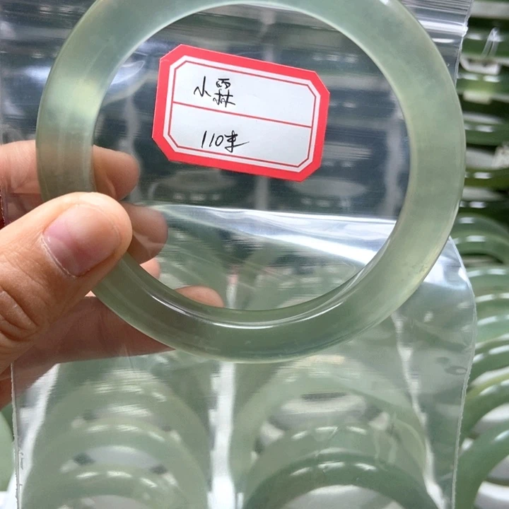 小***^蛇纹石玉未镶嵌手镯