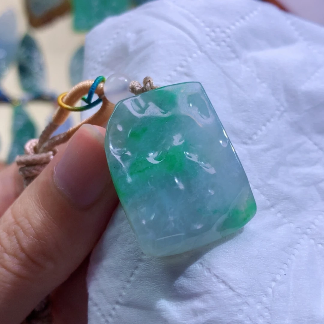 【闪购商品】翡翠挂件未镶嵌