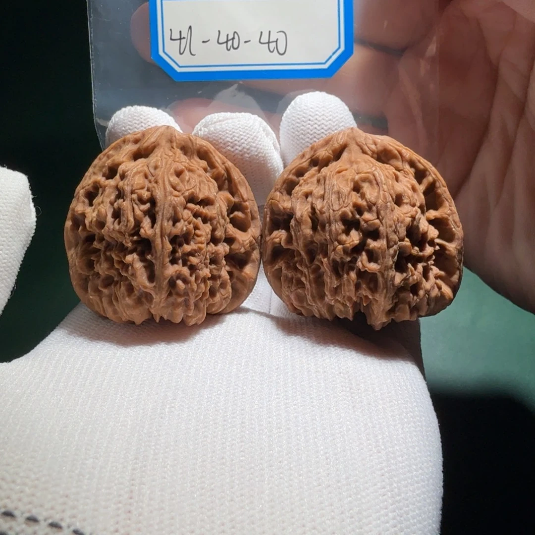 文玩核桃吊坠南疆手剥万字4