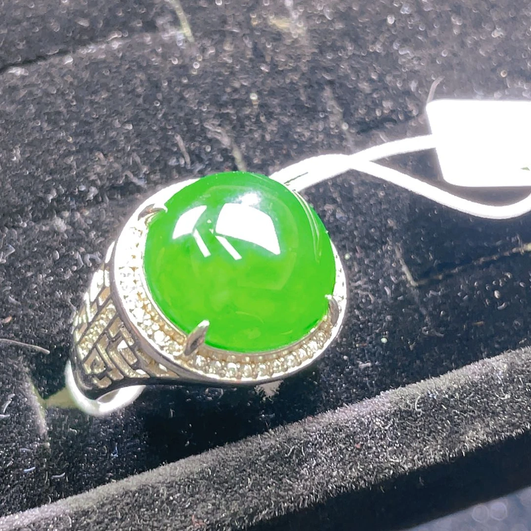 翡翠颈饰未镶嵌49，