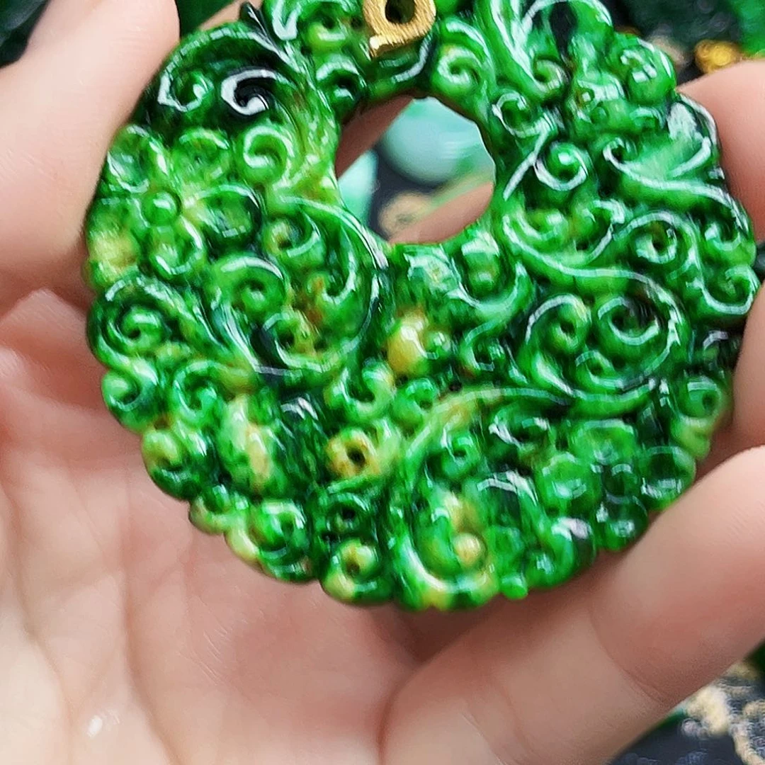 颈饰未镶嵌翡翠多样性