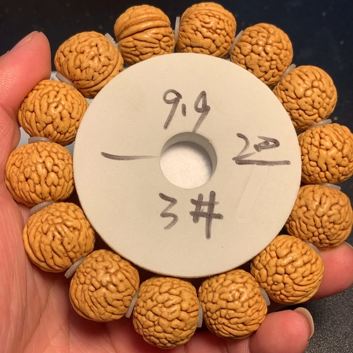 桃核吊坠3号健健康康了