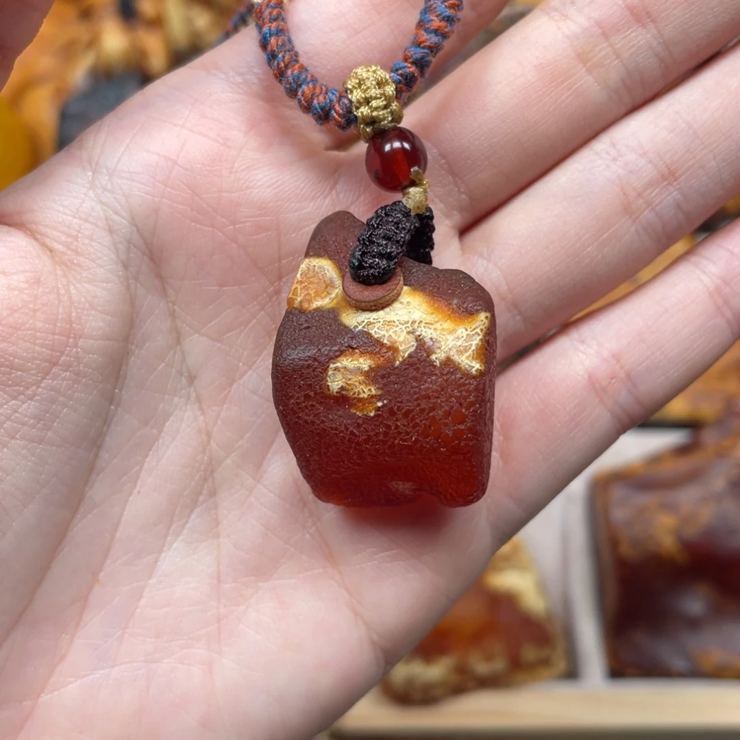 琥珀珠宝奇石未镶嵌