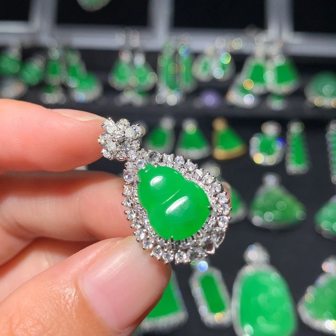 吊坠(不含链)18K金镶嵌翡翠翡翠