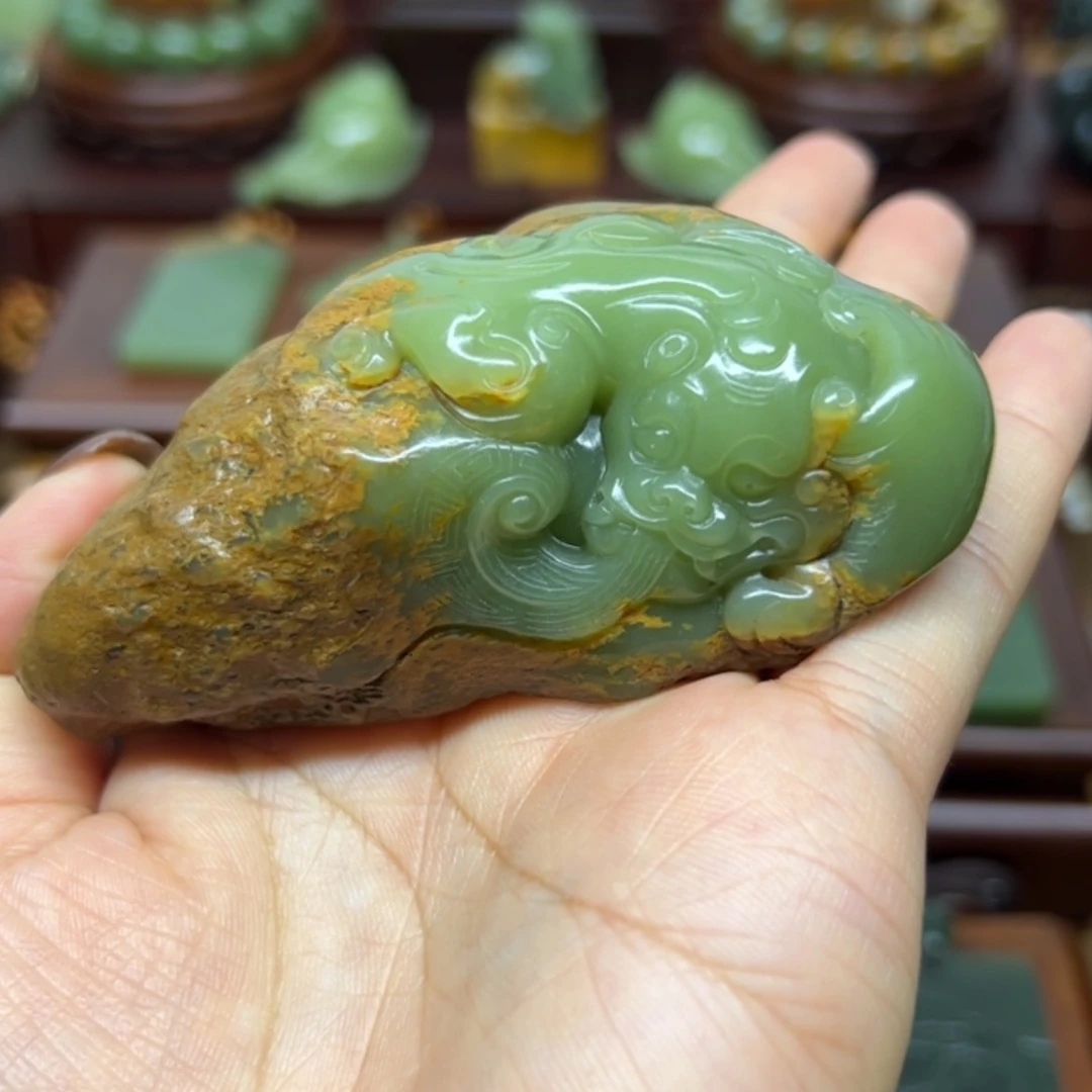 【闪购商品】未镶嵌岫岩河磨玉（透闪石质玉）把件伟**貔貅