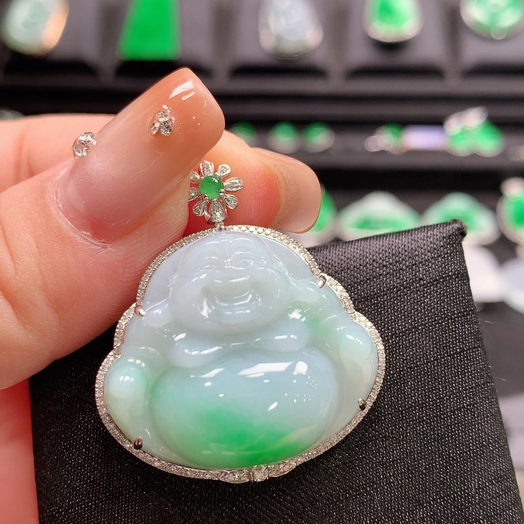 翡翠18K金镶嵌颈饰佛公