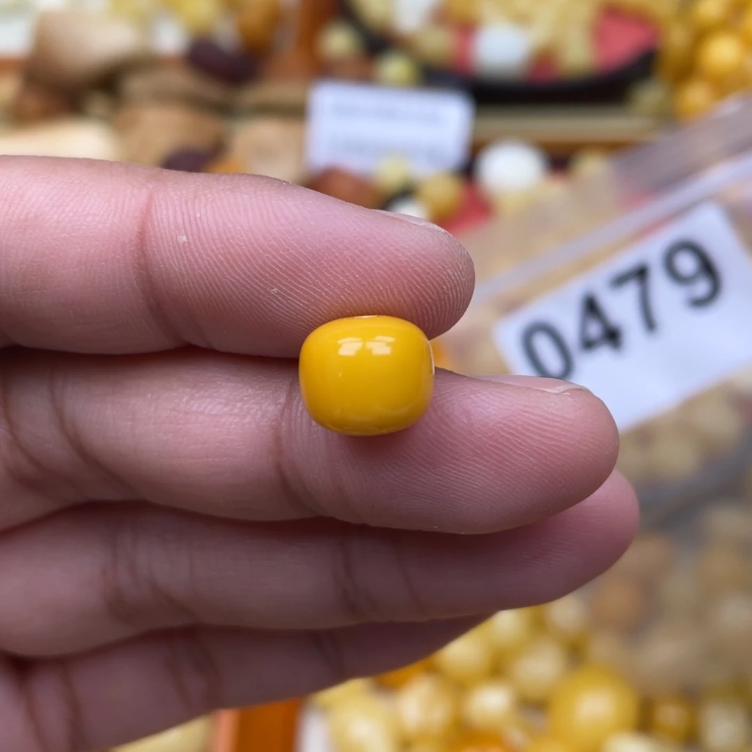 琥珀珠宝奇石未镶嵌皮色10.7