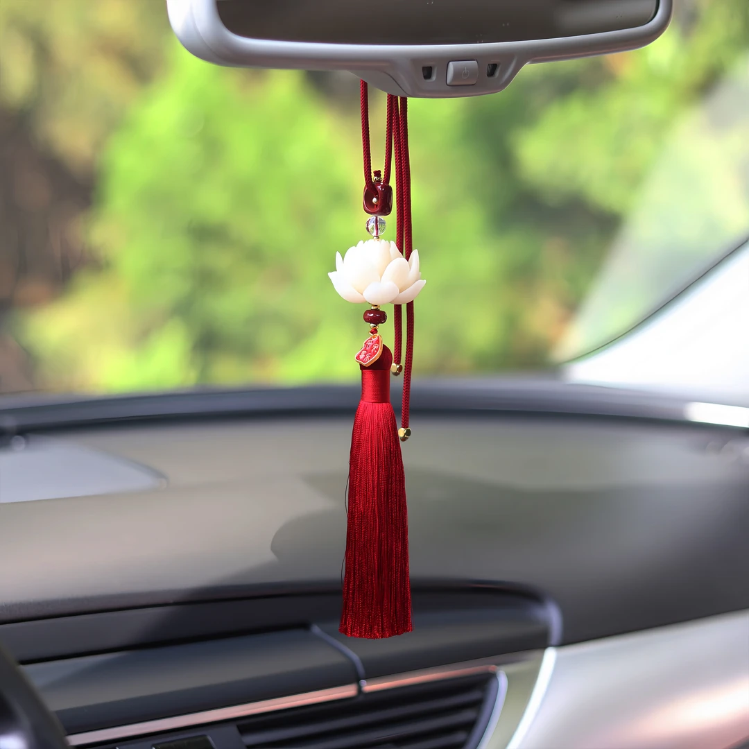 2025新款高端汽车挂件 一朵莲花款手工后视镜装饰品车载简约挂饰
