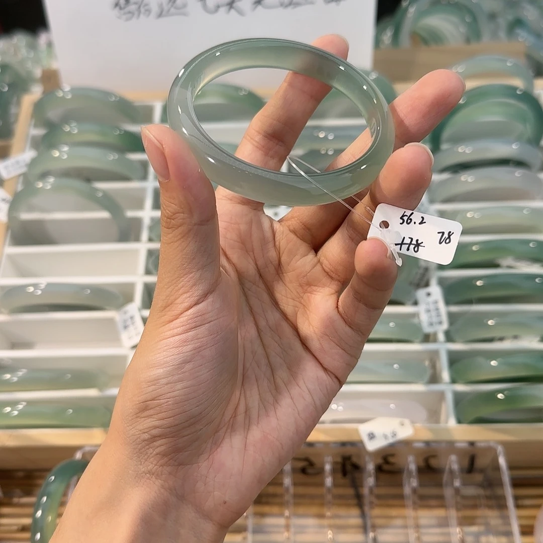 玛瑙/玉髓未镶嵌手镯圈口56.2