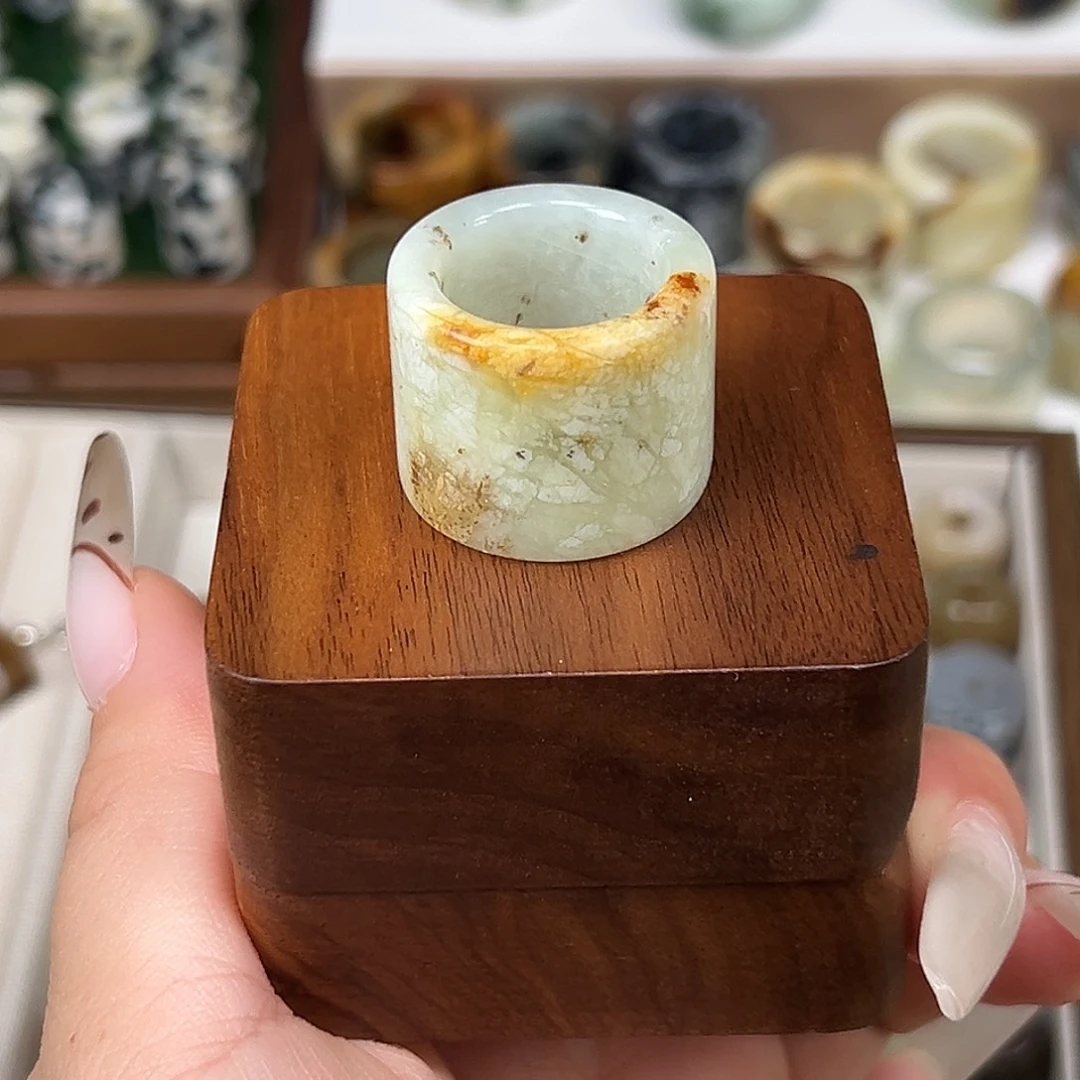 和田玉（糖玉）未镶嵌颈饰内径17.1