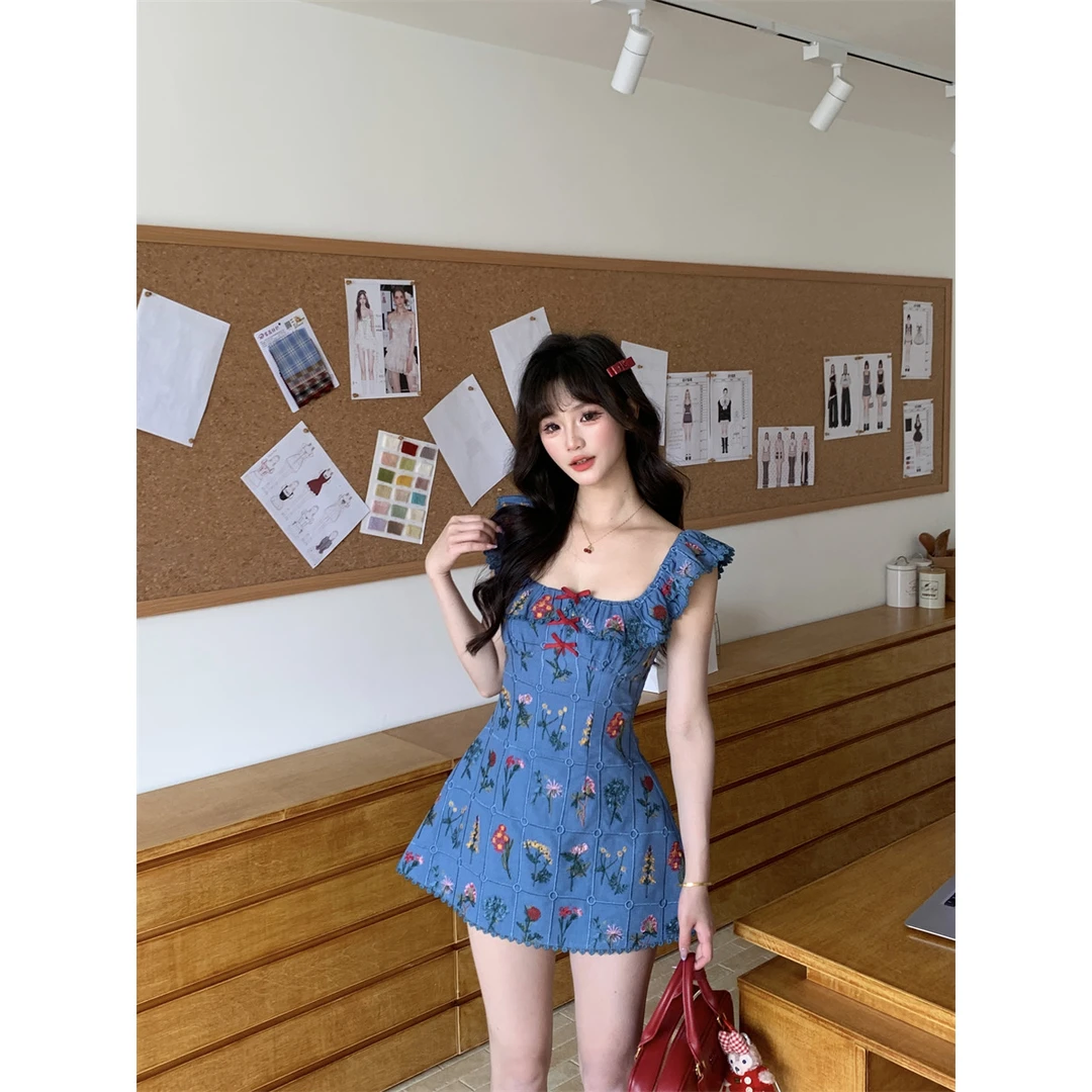 越韩小鱼 夏夜蓝藤花 法式重工刺绣小飞袖连衣裙复古独特A字短裙