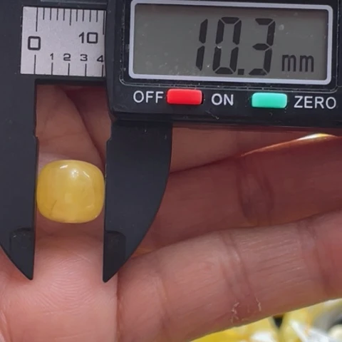 【闪购商品】裸石蜜蜡未镶嵌38杂