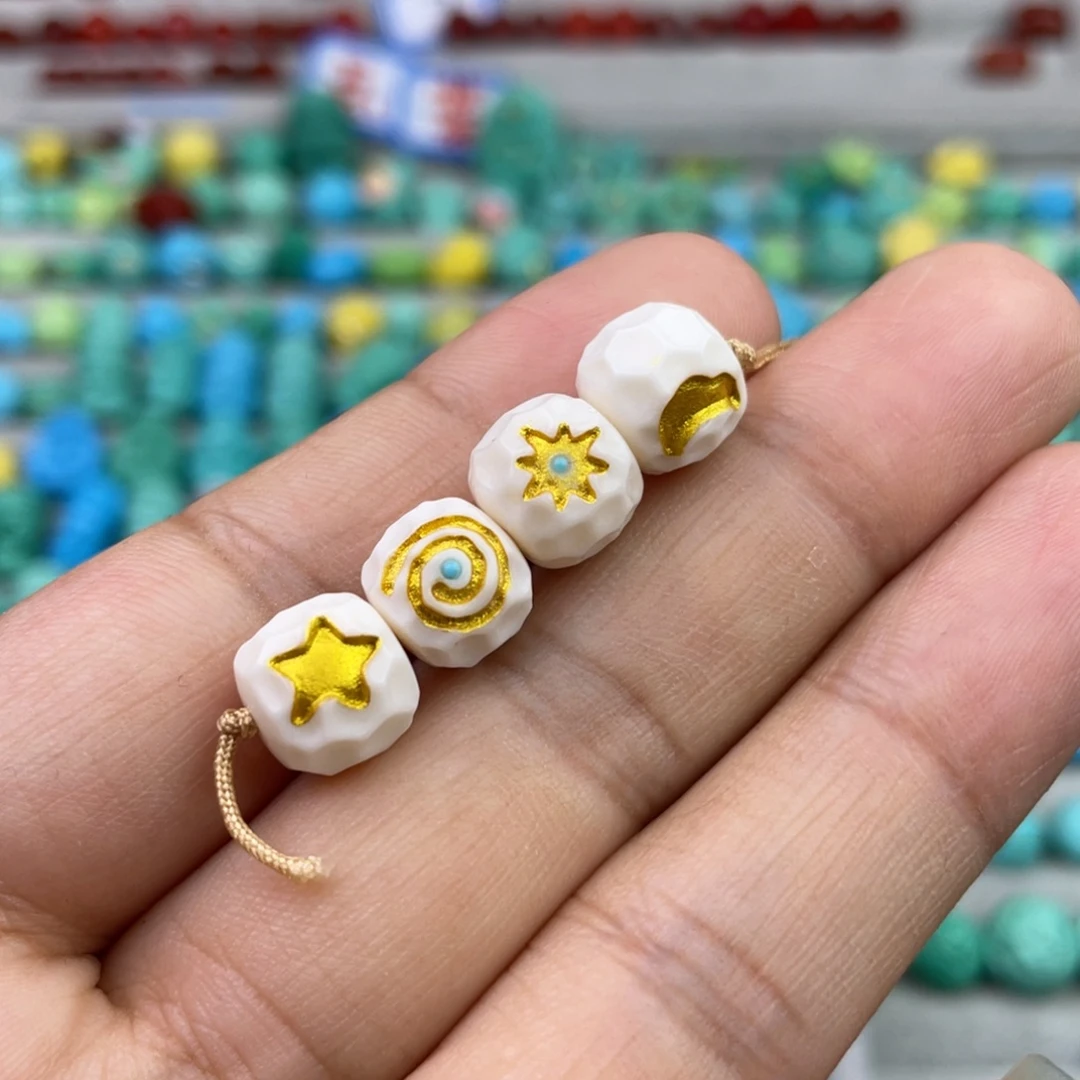 玛瑙/玉髓未镶嵌驼骨