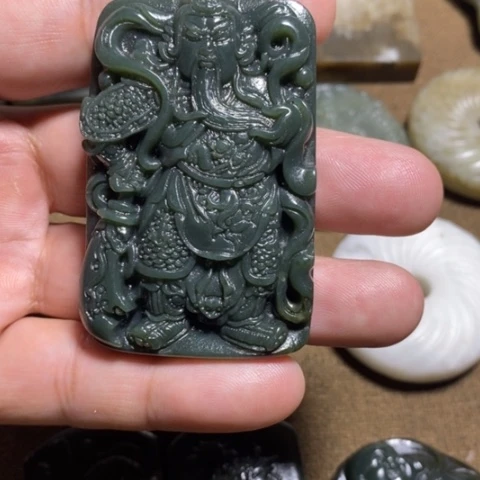 和田玉未镶嵌挂件