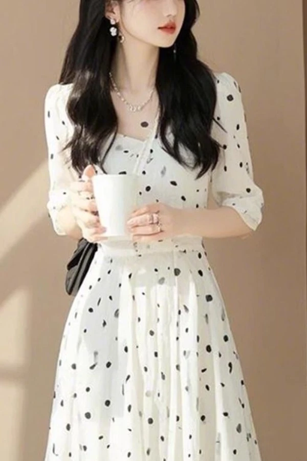 法式方领雪纺连衣裙女2025春夏新款七分袖轻奢气质高级感中长裙子