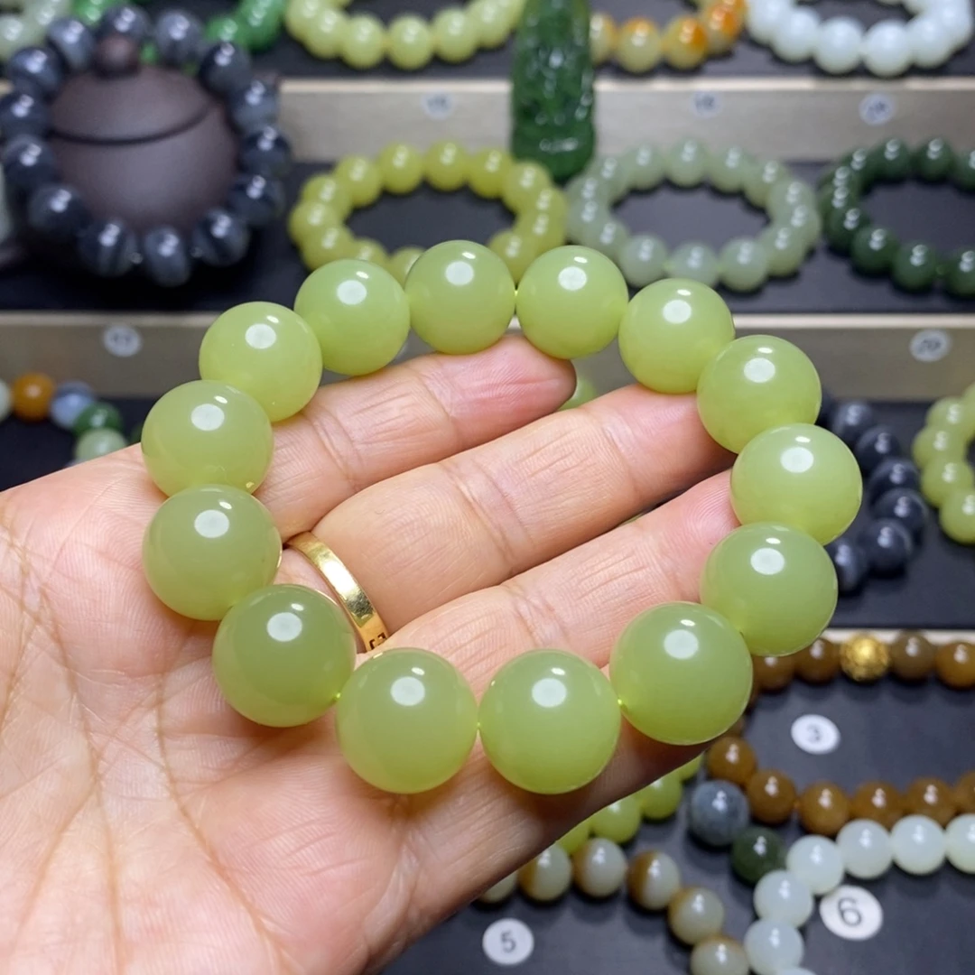 和田玉未镶嵌手串