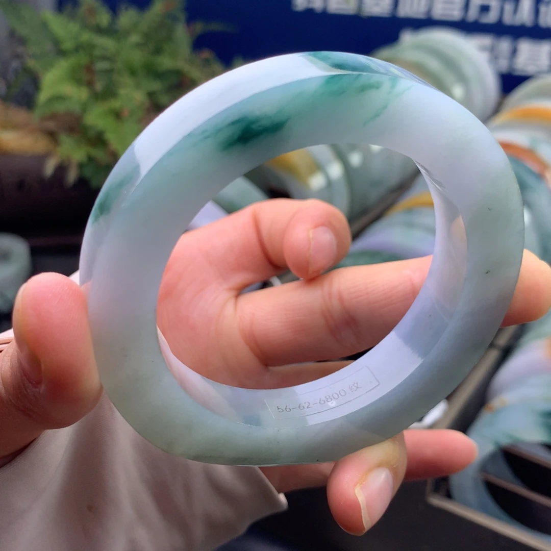 定制翡翠未镶嵌手镯不退不换