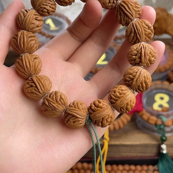 文玩核桃手串18刺龙