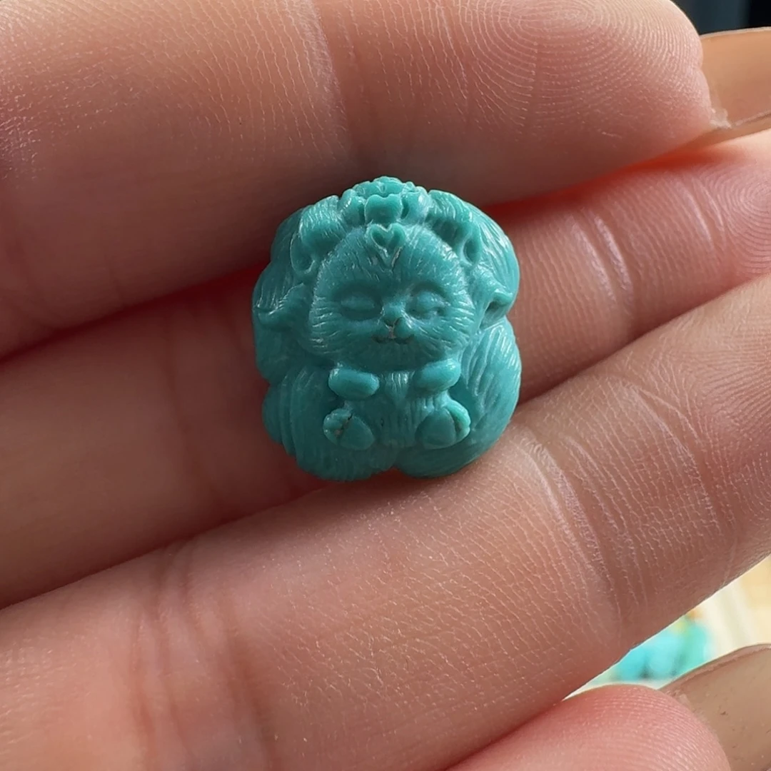 绿松石未镶嵌颈饰