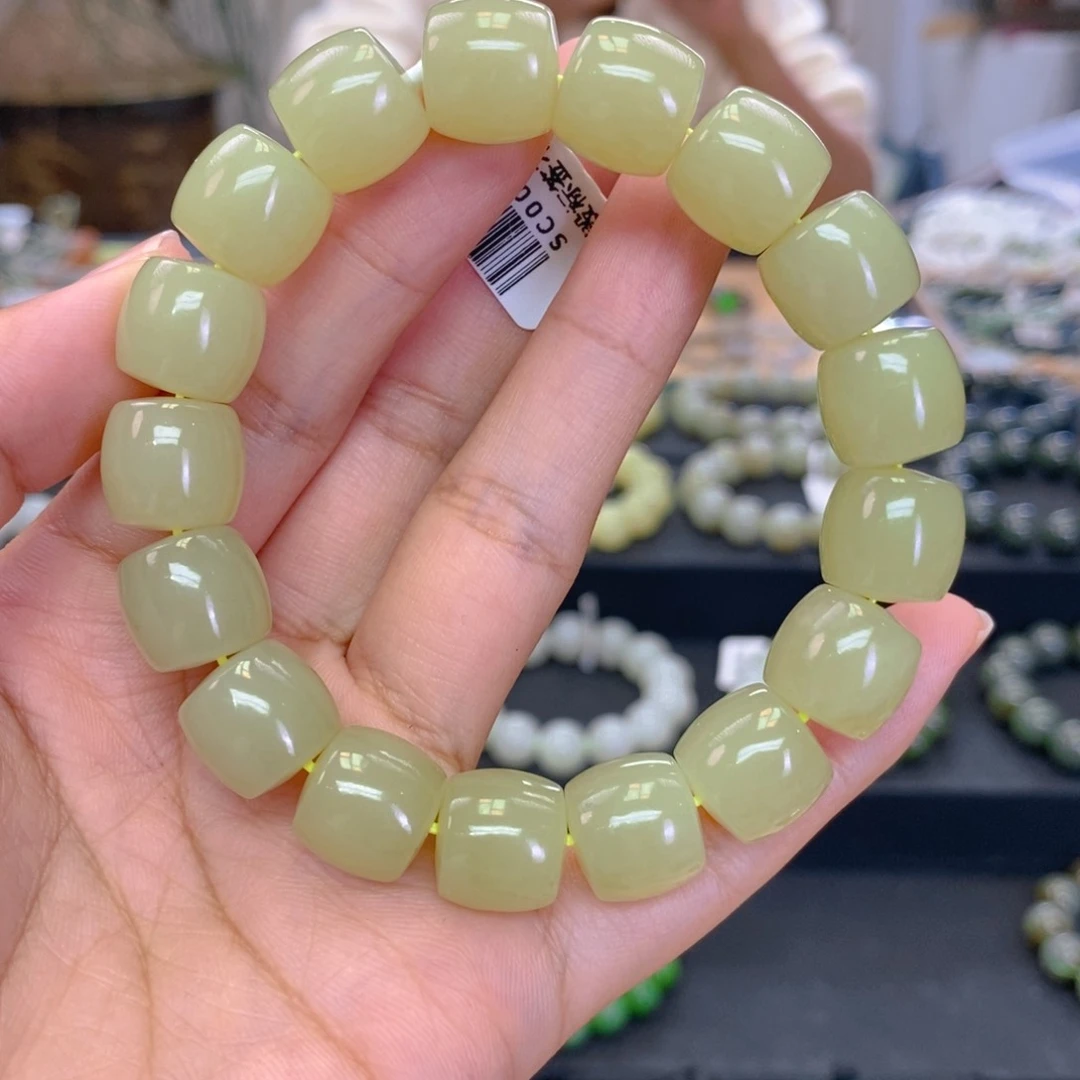 未镶嵌手串和田玉?*