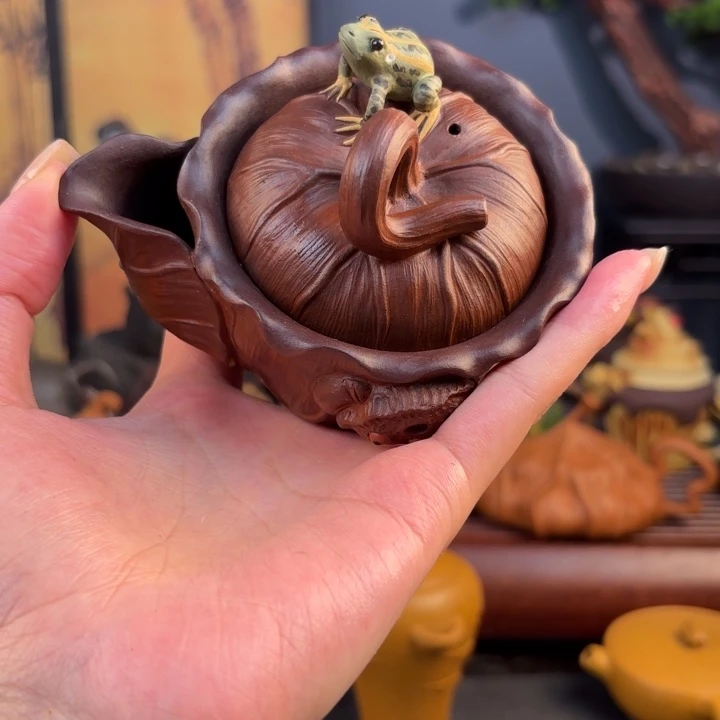 山**飞是因为有个女老师给的