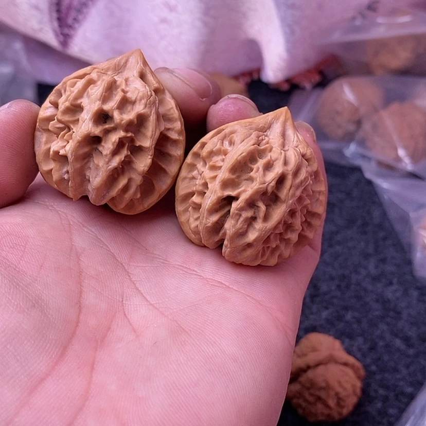 【闪购商品】文玩核桃吊坠38曹大龙