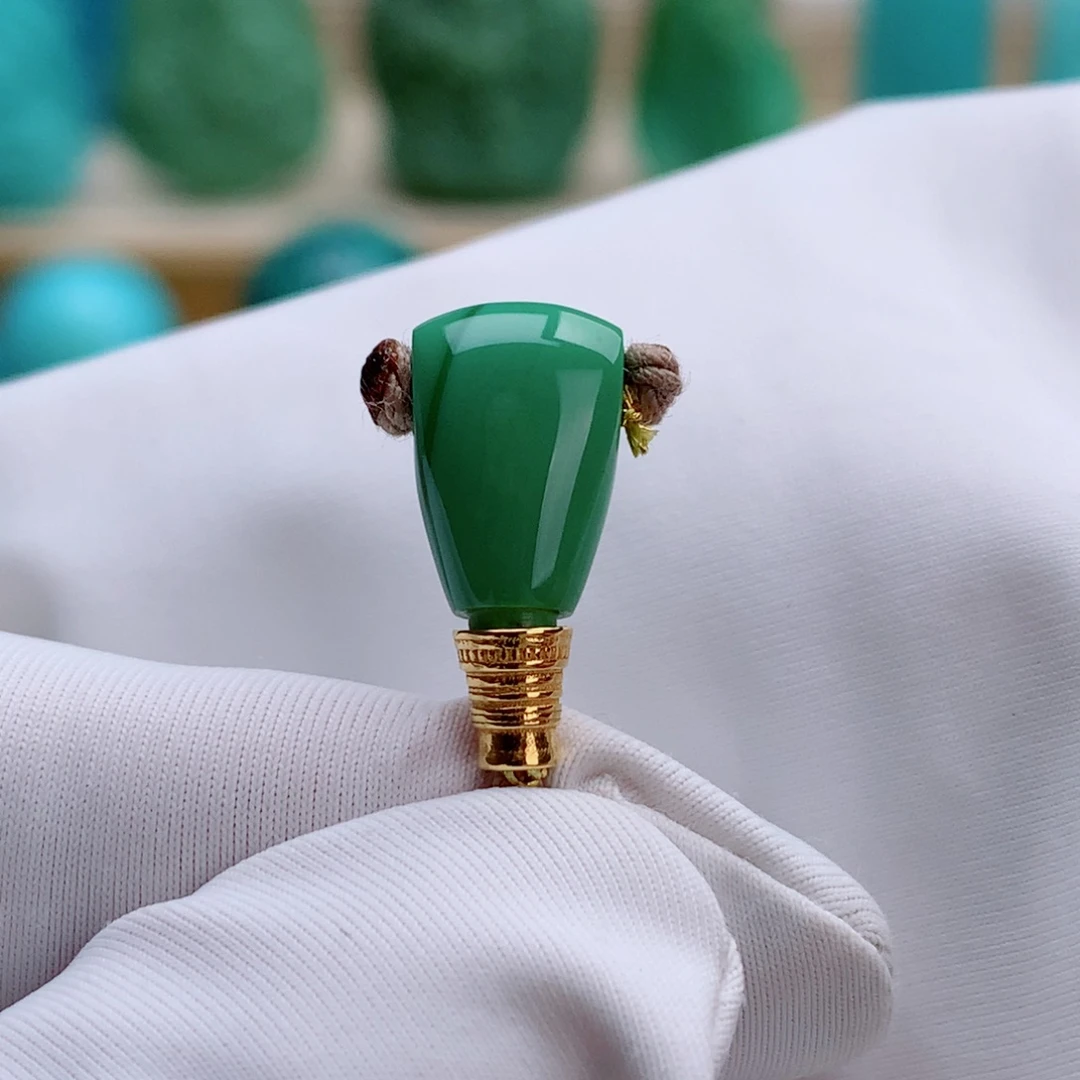 绿松石18K金镶嵌挂件