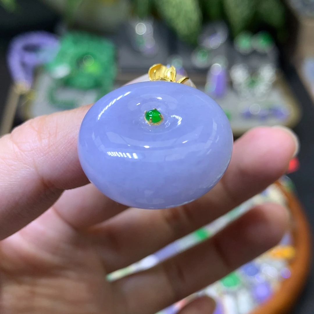颈饰18K金镶嵌翡翠