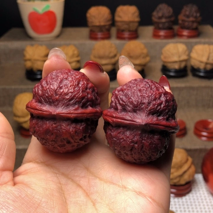 文玩核桃把件麦****～18凤团绣球