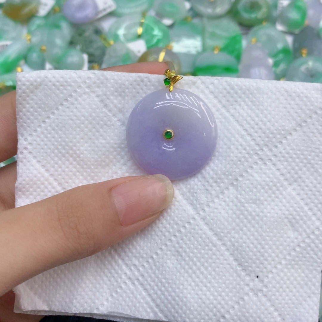 翡翠18K金镶嵌颈饰111111111111111