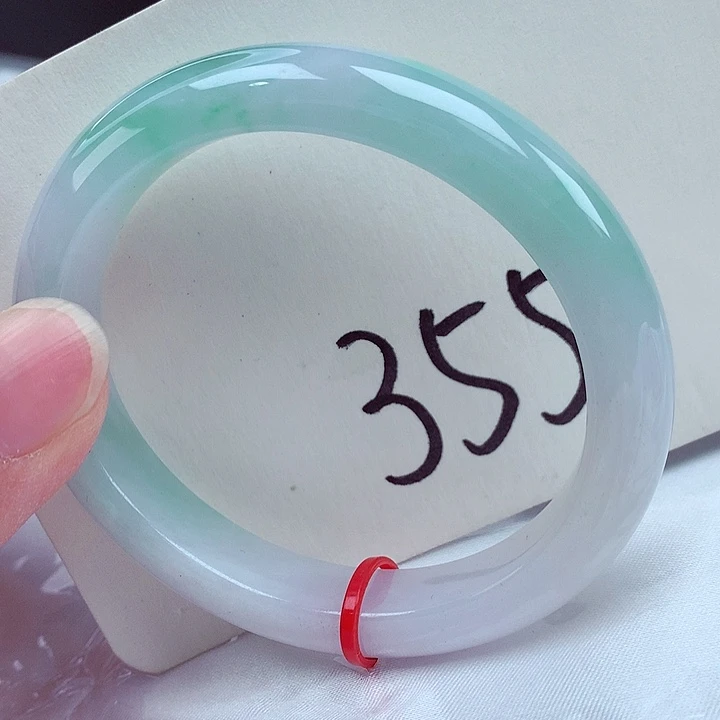 翡翠未镶嵌手镯（贵妃镯）翡翠