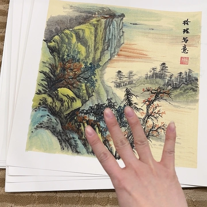 国画高**瞩花鸟的翅膀是白色和白色