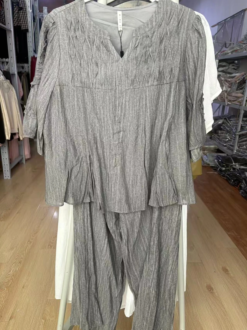 【YY648】纯色大码两件套裤2025年新款夏季短袖上衣直筒裤套装女