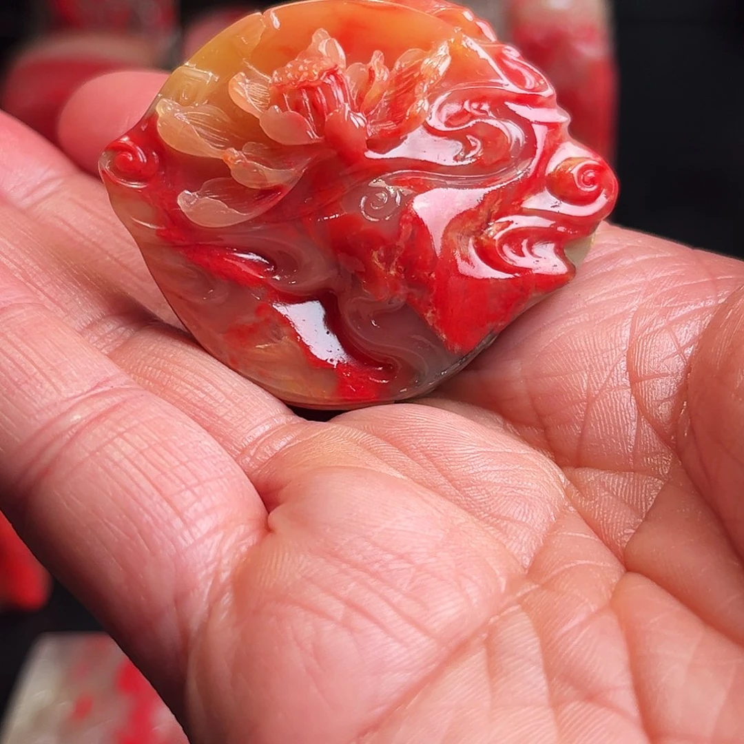 巴林石其他巴林福黄冻鸡血石挂件