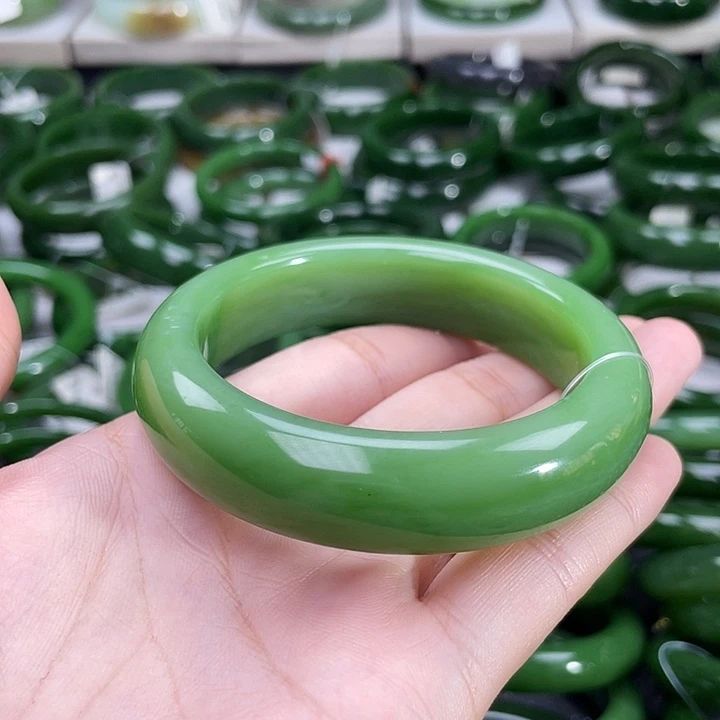 和田玉（碧玉）手镯未镶嵌