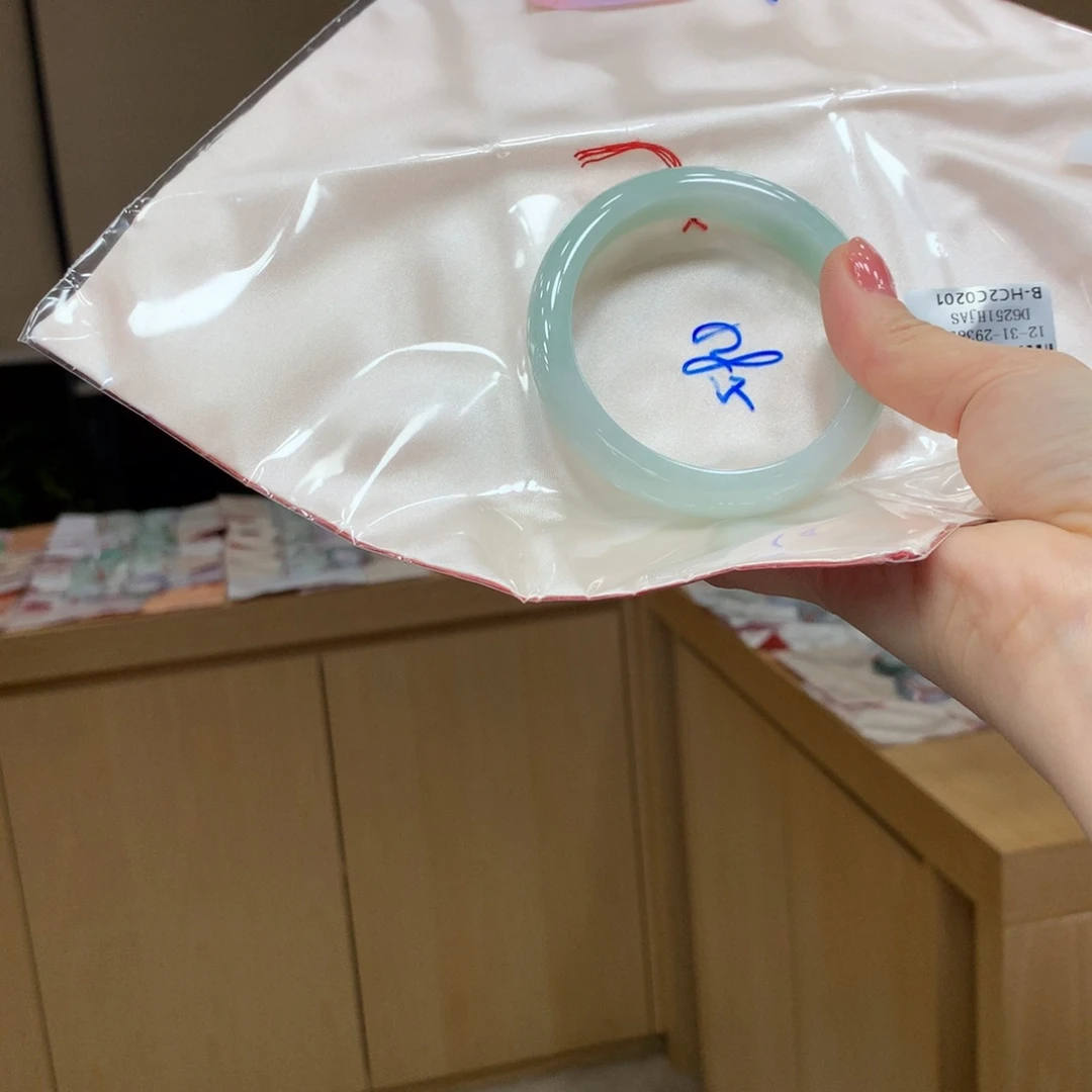 未镶嵌手镯翡翠不退不换