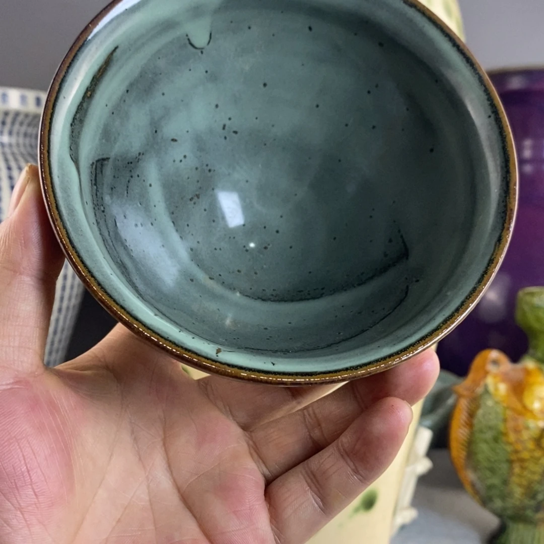 水墨画撇口的建盏