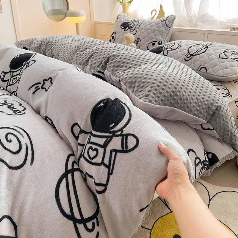 2025新品加厚A面印花牛奶绒+B面牛奶绒豆豆单被套场景二