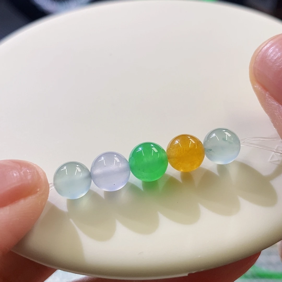 翡翠未镶嵌挂件一组珠珠