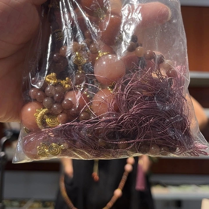 岫玉未镶嵌毛衣链