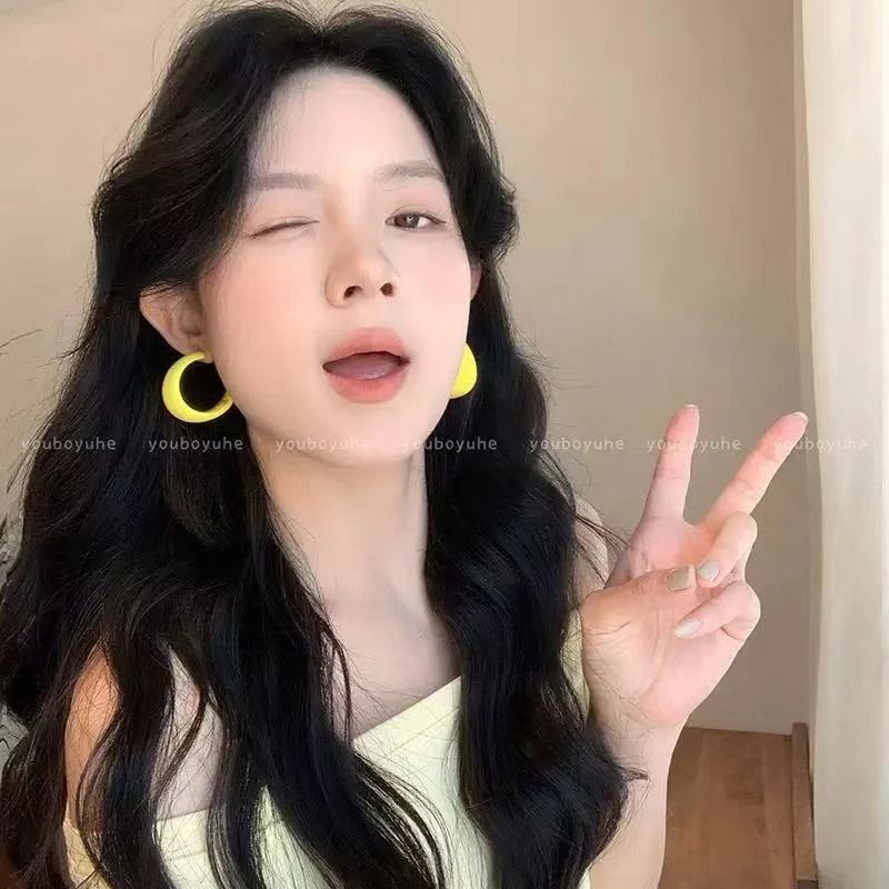 铜合金耳饰 柠檬黄C圈耳环女夏季2025新款法式复古简约耳饰
