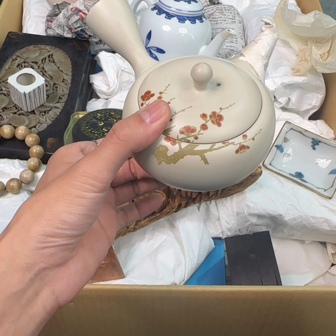 陶瓷孤品单件车里拍的
