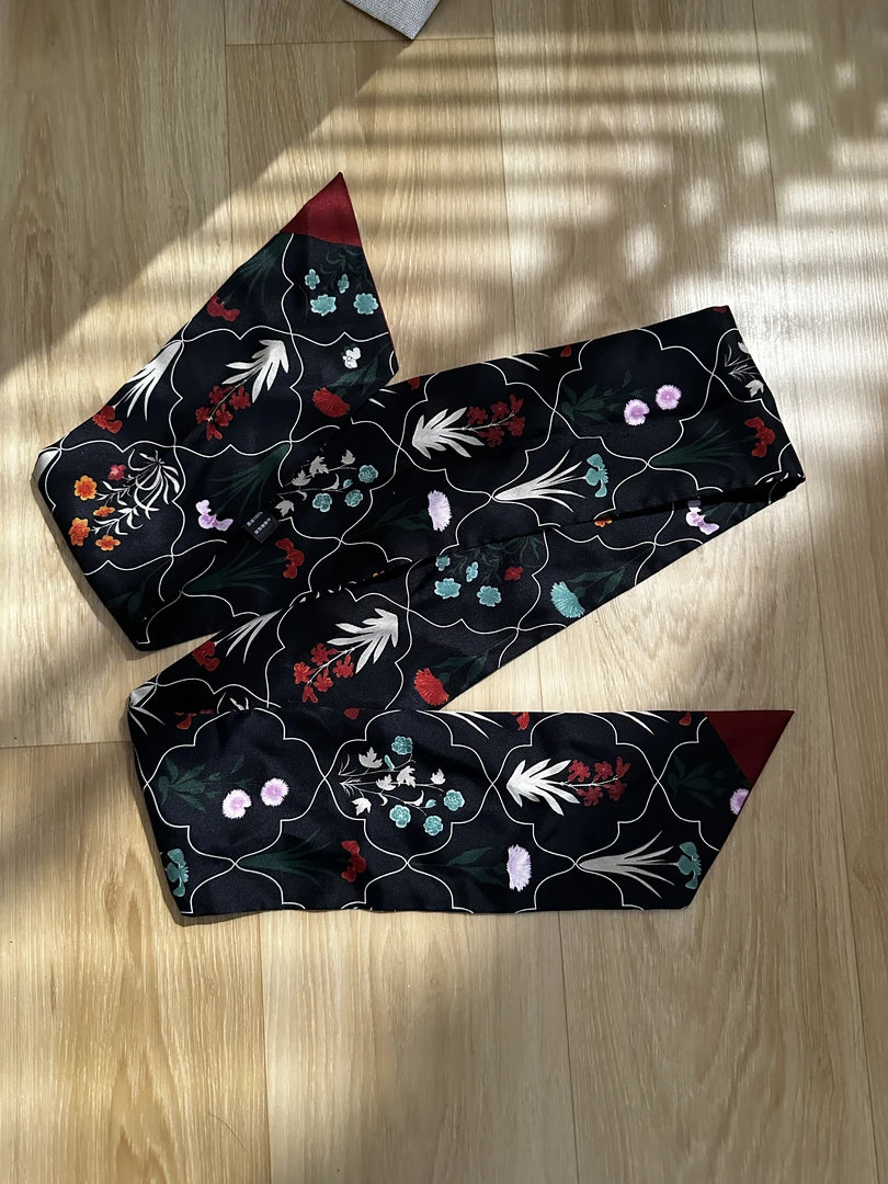 Impeccable 时尚显气质丝巾WJ-001